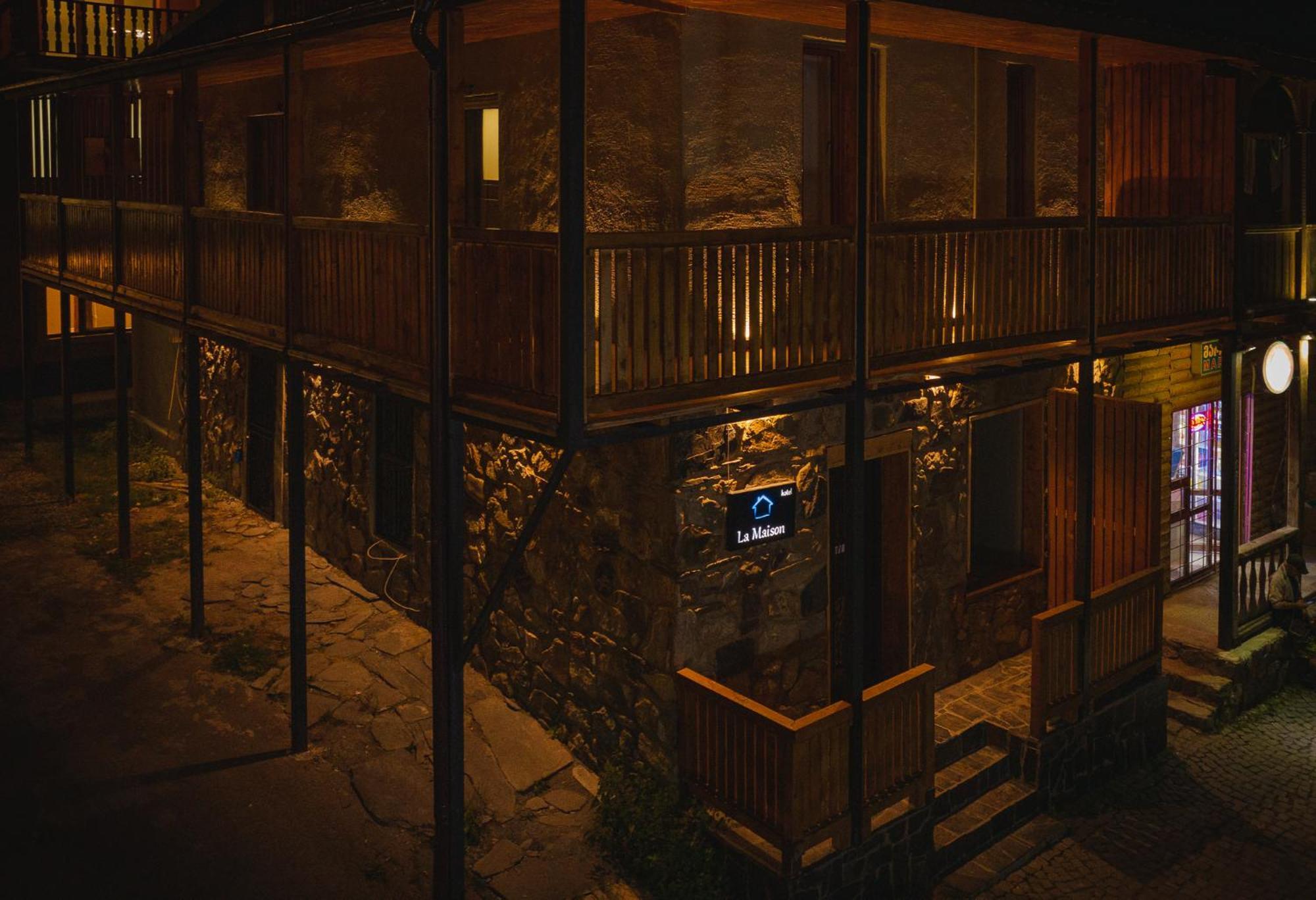 La Maison Mestia Eksteriør billede